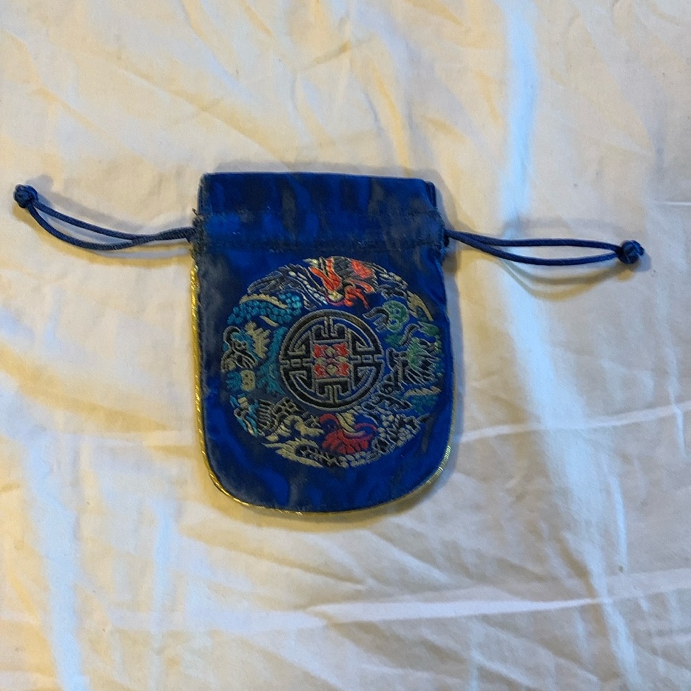 Japanese inspired pouch 100% silk.